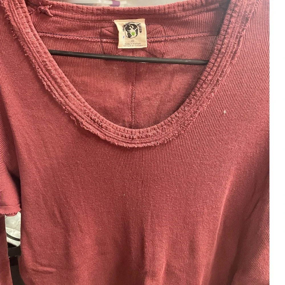 Free People Thermal Top Raw‎ Hem Long Sleeve Tunic Top Casual Comfy XS- 2 Tops - Picture 4 of 11